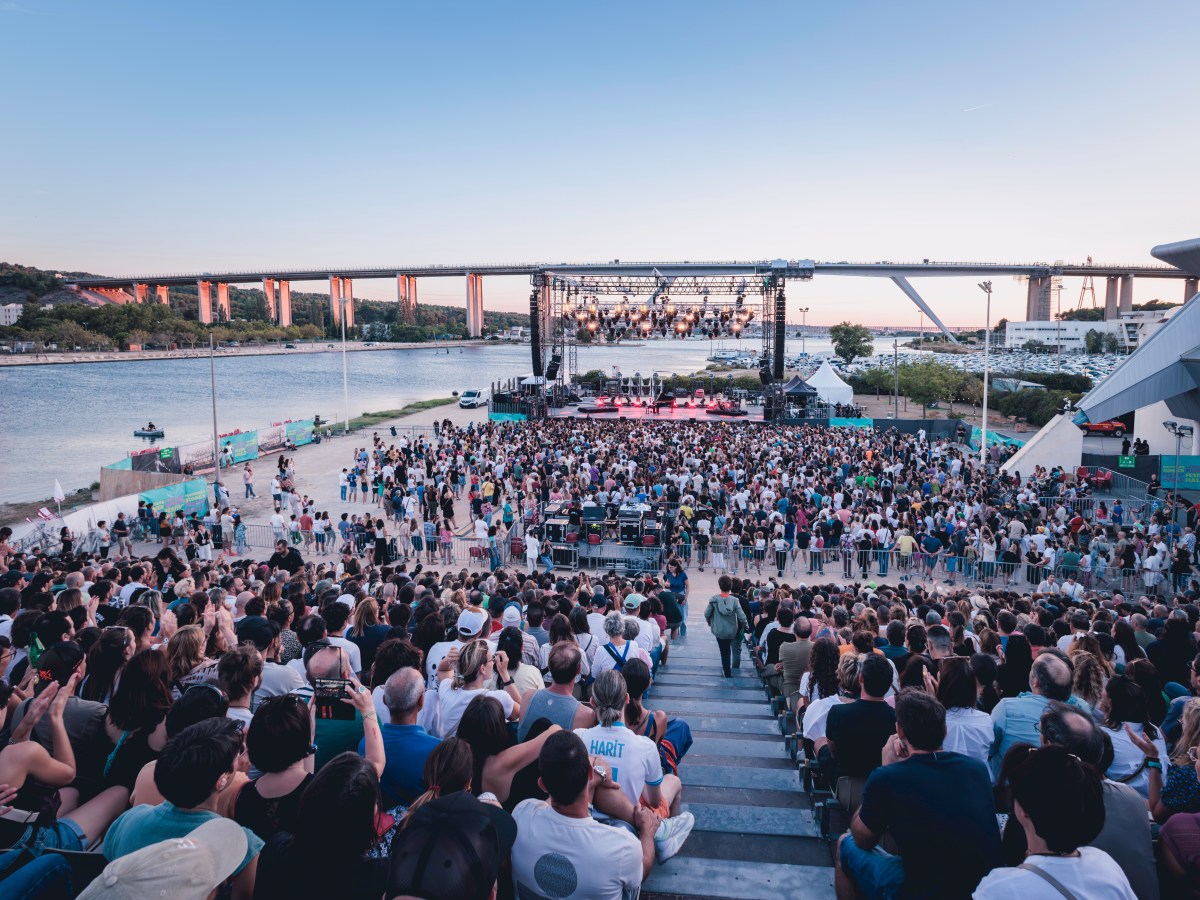 MARTIGUES SUMMER FESTIV&rsquo;HALLES 24