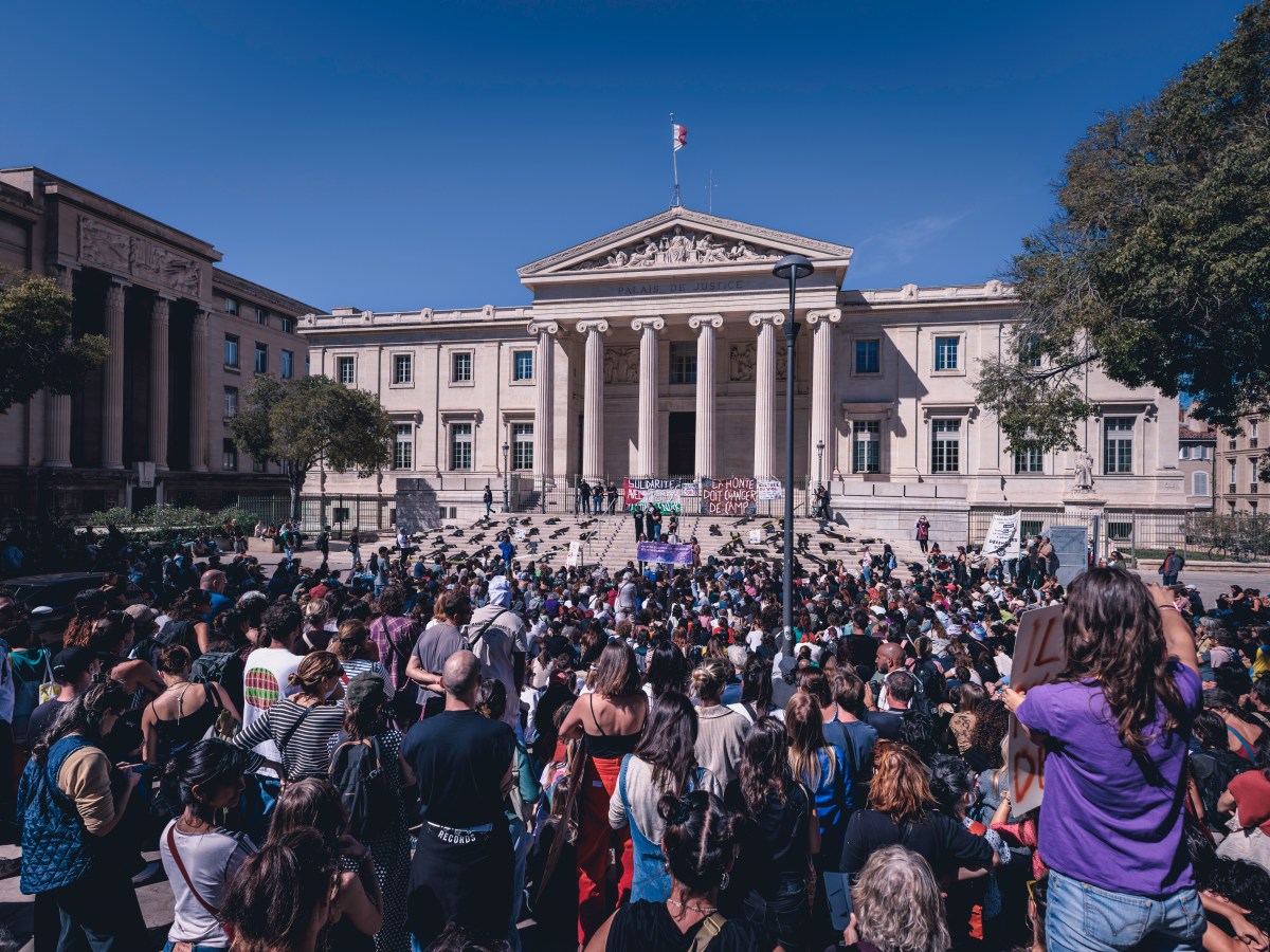 MOBILISATION DU 14 SEPTEMBRE EN SOUTIEN A GISELE&nbsp;PELICOT
