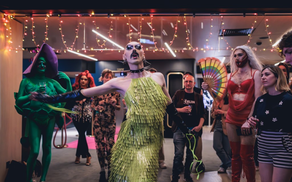 CLUB KINO – LE&nbsp;LOBBY