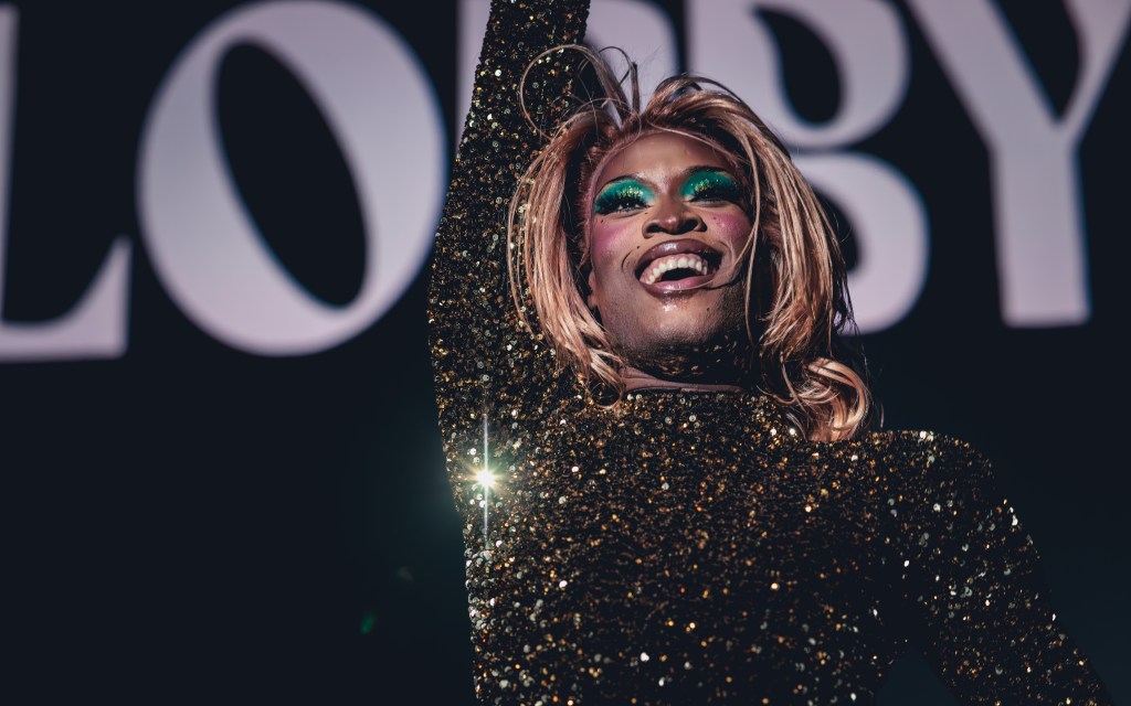 VIEWING DRAG RACE II – LE&nbsp;LOBBY